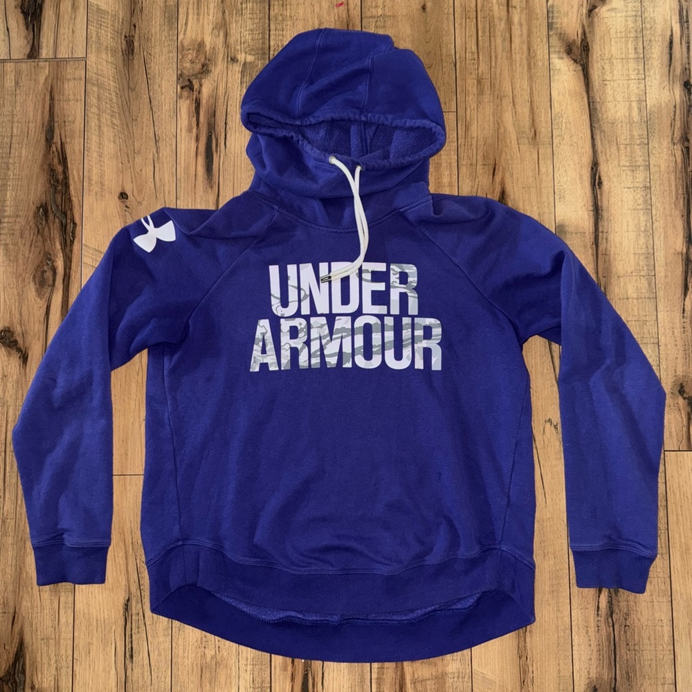 Under Armour sweatshirt